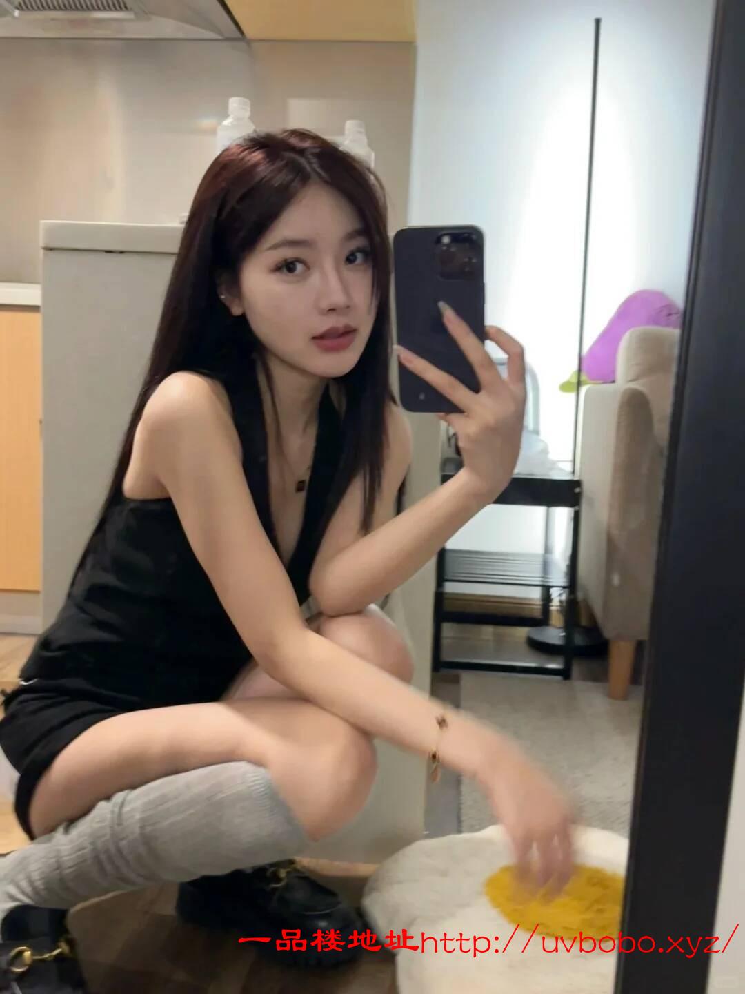 %)SI%PG4JR$F(]KVCJX179B_tmb.jpg
