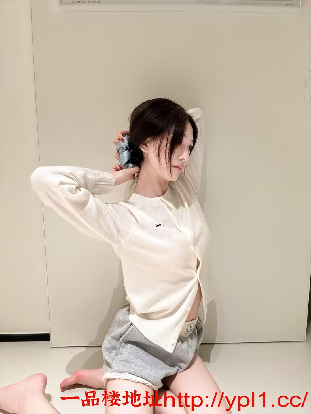 CEE2EC3BE94E6E5AA2F7A6DADCBE54F5.jpg