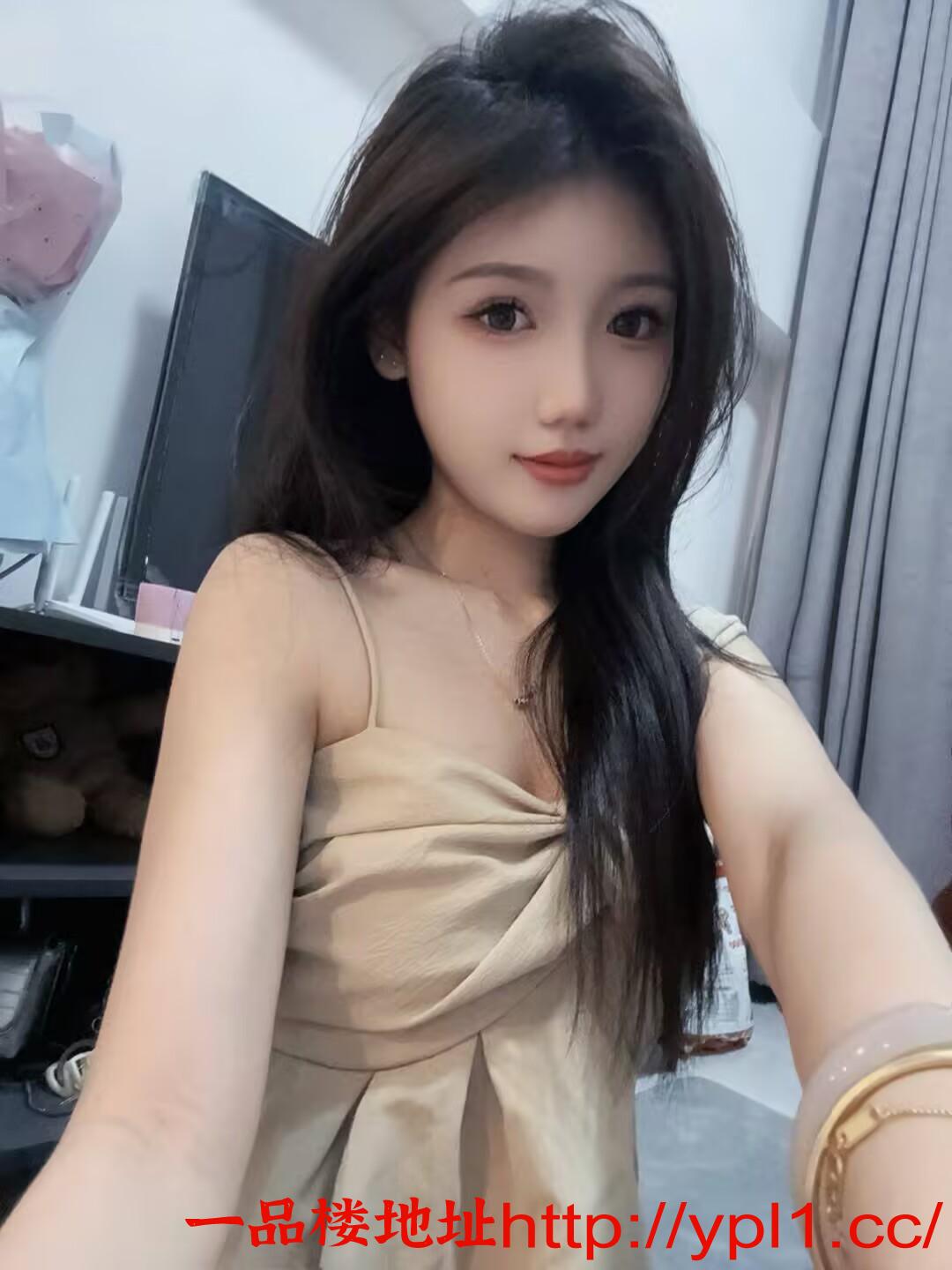 6C76511F37688FB3F7C64E0904C65220.jpg