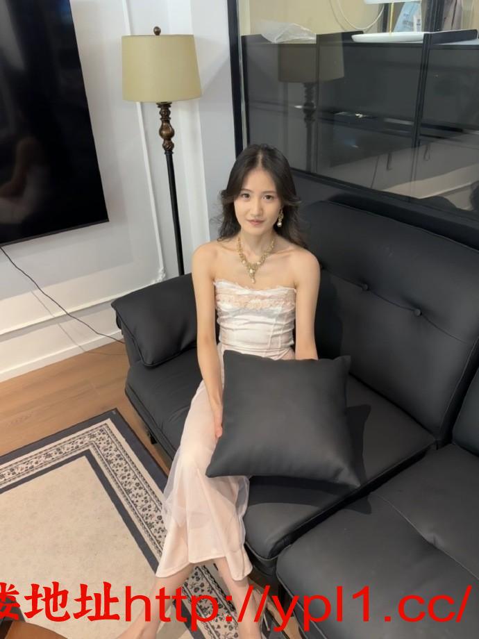 007xsMY7ly1i1rezp13c1j310c1cgaht.jpg