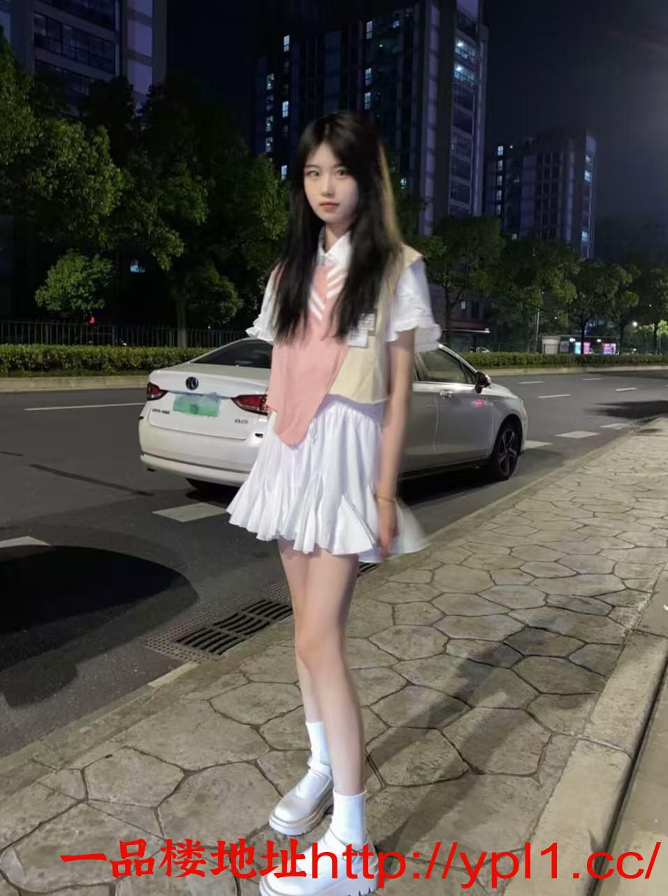 c5f6ba816971d44495bf0b6d68ef759a35d83e69eb95c75c1774312c9ef14a02.0.JPG